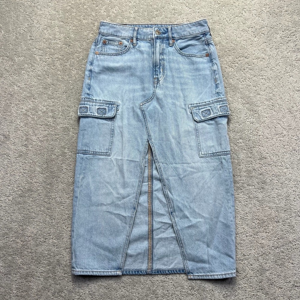 American Eagle Midi Cargo Denim Skirt Womens Size 000 Blue Light Wash High Rise
